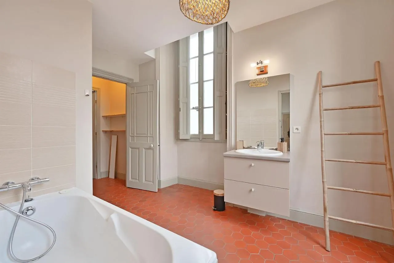 아비뇽 Le Vieux Sextier - Ac Clim - Lumineux - Wifi - Hypercentre 아파트
